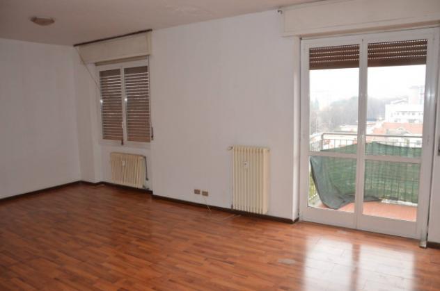 Appartamento di 120 m² con 3 locali e box auto in vendita a Gallarate - Foto 2