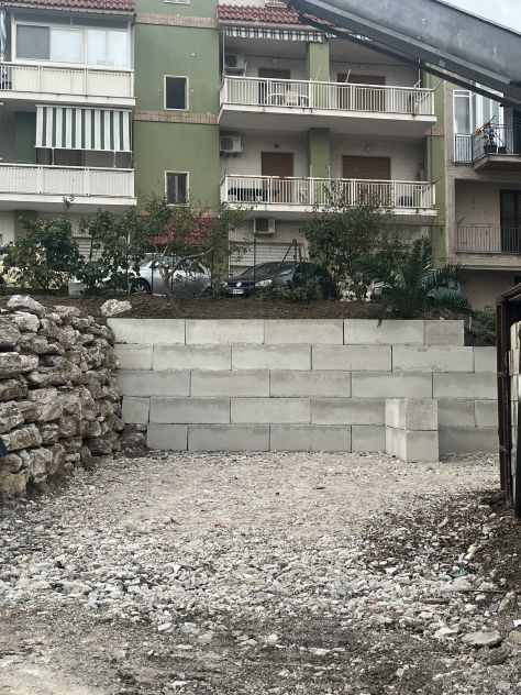 Blocco in cemento per muri di contenimento - Foto 8