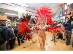 Deejay con Ballerini brasiliani per feste