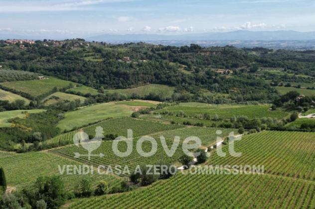 Rustico / Casale di 440 m² con più di 5 locali e box auto in vendita a Montepulciano - Foto 18