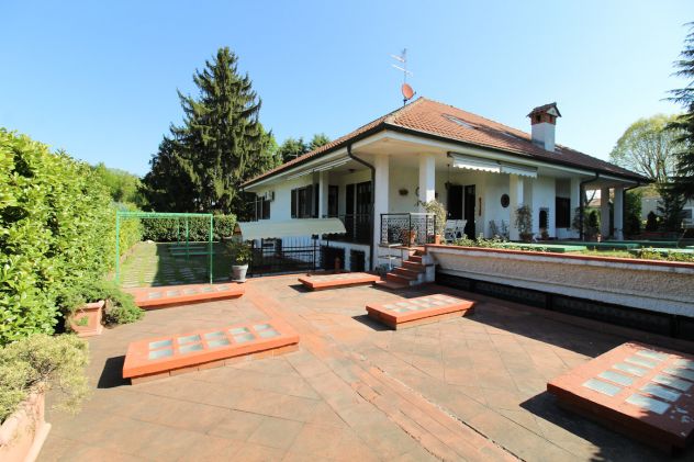 VILLA SINGOLA CON GIARDINO E BOX QUADRUPLO SEGRATE / VILLAGGIO AMBROSIANO - Foto 2