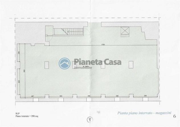 CENTRO STORICO: negozio con 4 vetrine, uffici e magazzino - Foto 13
