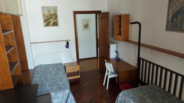 Posti letto in camere doppie, zona San Paolo, adiacenze Terza Università - Foto 6