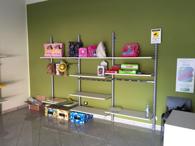 Arredamento da negozio come nuovo - Foto 3