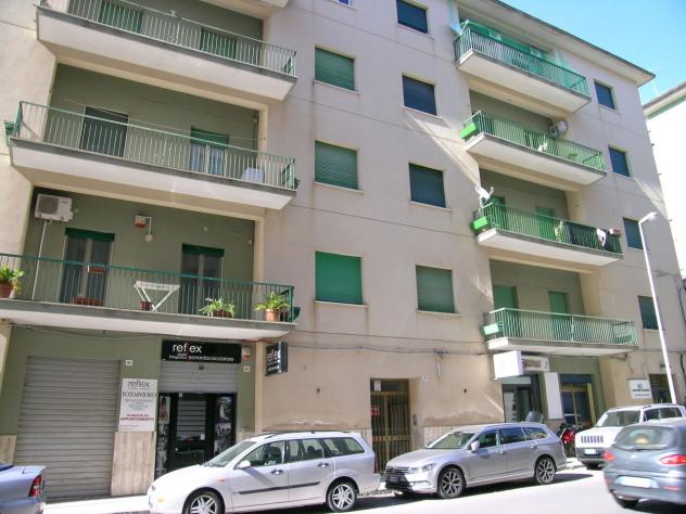 Pentalocale in vendita a Caltanissetta