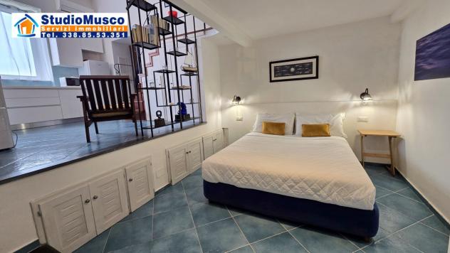 StudioMusco vende a Capri, su via Marina Grande, appartamento su due livelli. - Foto 13