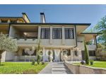 Villa di 400 m² con più di 5 locali e box auto doppio in vendita a Roma [ri &hellip;