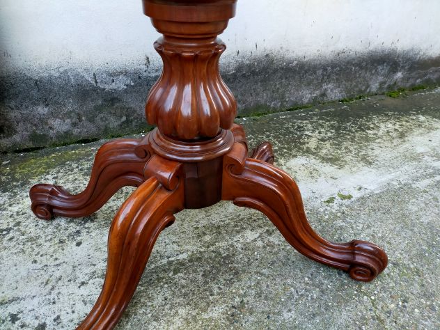 Tavolo in noce completo di 4 sedie spalliera alta - Foto 3