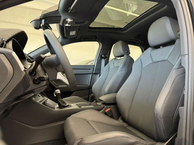 Audi Q3 35 TDI S tronic S line edition - Tetto - 19" - Foto 8