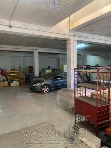 IMMOBILI-IMMOBILE COMMERCIALE-Via Plava, 74, 84091 Battipaglia SA, Italia - Foto 3