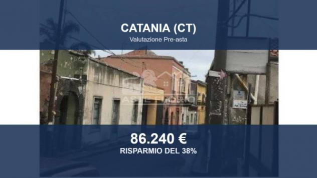 Immobile in asta di 164 m² con più di 5 locali e box auto in vendita a Catania