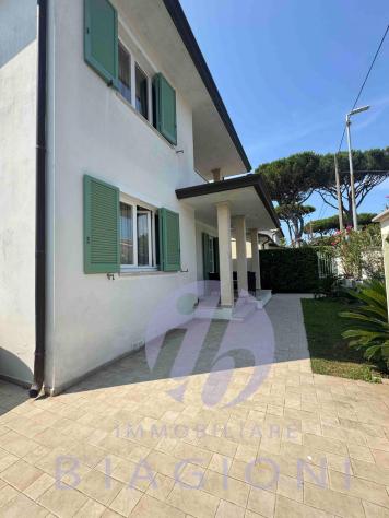 Villa in vendita a Tonfano - Pietrasanta 140 mq Rif: 1331579
