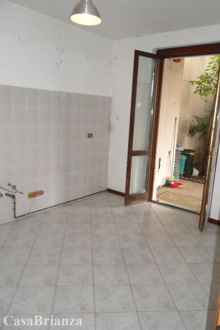 Vedano al Lambro, ampio trilocale con giardino. - Foto 11
