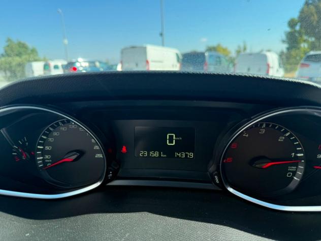 Peugeot 308 1.6 HDi 115 CV S&S Allure - Foto 9