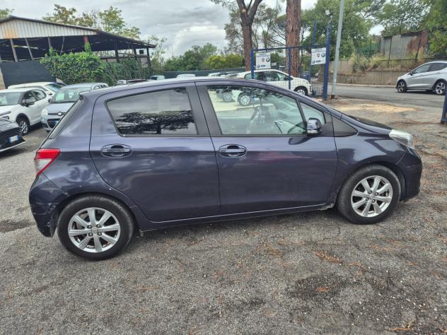 Toyota Yaris 1.4 D-4D 5 porte Lounge - Foto 4