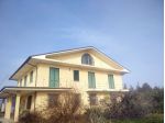 Splendida villa unifamiliare su tre livelli