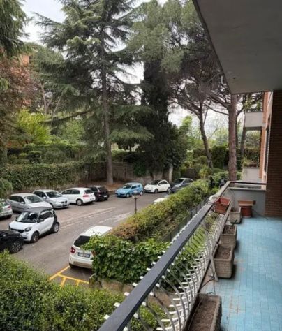 PRATI FISCALI TRILOCALE CON POSTO AUTO - Foto 2