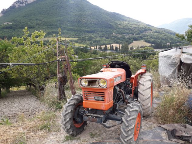 TRATTORE 4 RUOTE MOTRICI KUBOTA L245DT - Foto 5