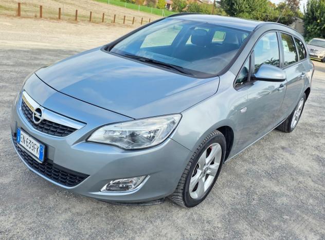 Opel Astra 1.7 CDTI 110CV Sports Tourer Cosmo - Foto 2