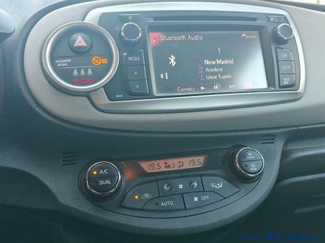 TOYOTA - Yaris 5p 1.4 d-4d Active - Foto 9