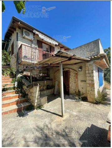 IMMOBILI-IMMOBILE RESIDENZIALE-Contrada Gisirella s.n.c.
