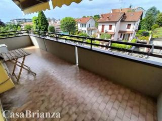 Biassono bilocale arredato, ampio terrazzo