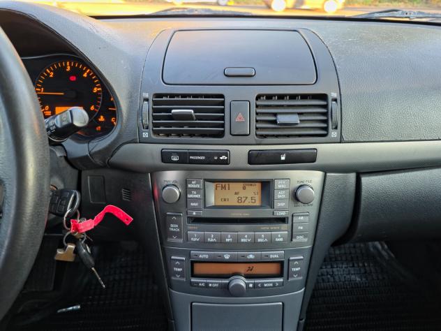 Toyota Avensis 2.0 D-4D Wagon CV-126 E4 Manuale NEO 2009 - Foto 10