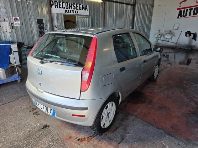 Fiat Punto 1.2 5 porte Active - Foto 5