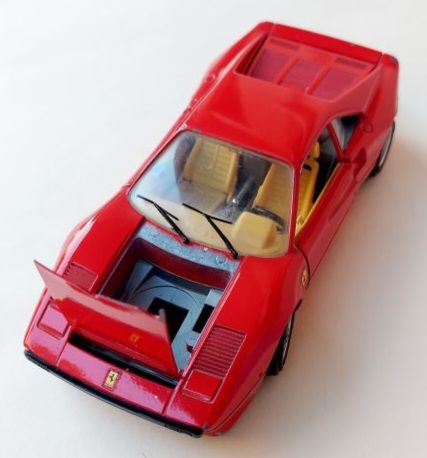 Modell.Burago Ferrari GTO (1984)scala 1/24 in alluminio pressofuso Made in Italy - Foto 8