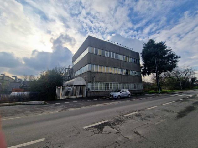 Immobile di 1920 m² con più di 5 locali in affitto a Rho - Foto 2