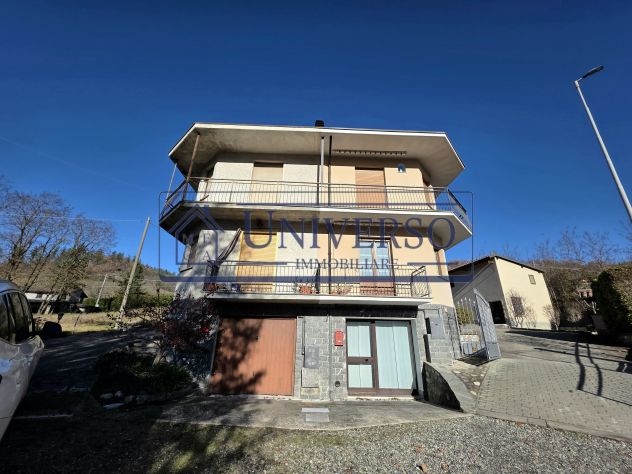 PORZIONE DI BIFAMILIARE ARREDATA CON BOX E TERRENO - Foto 8