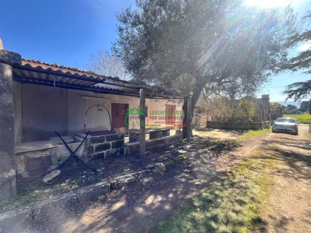 Rif: 2685 - Caseggiati da ristrutturare con terreni - Comiso