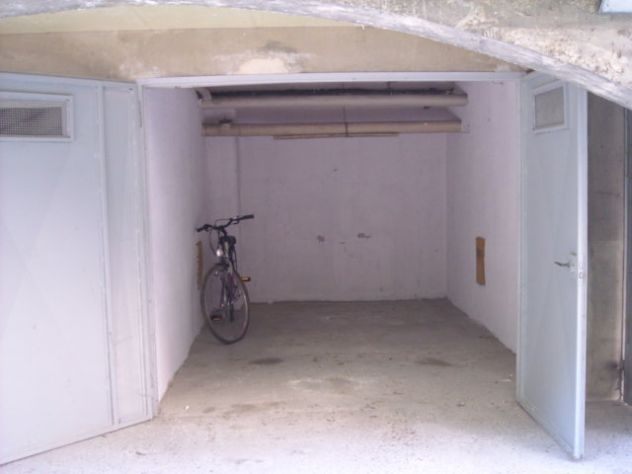 Affitto BOX a Pavia centro – zona Borgo Ticino - Foto 2