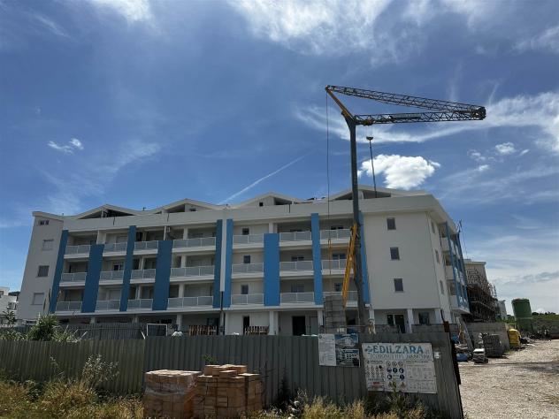 Vendita Appartamento da 46 mq in Strada statale 16 con giardino - Foto 10