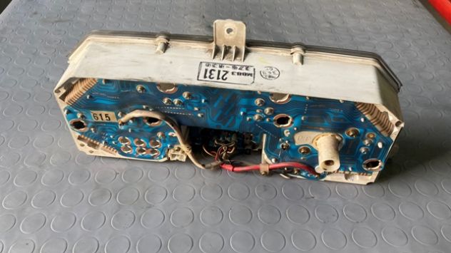 Quadro strumenti Mitsubishi Pajero 2.5TD del 1993 (MB832131) - Foto 4