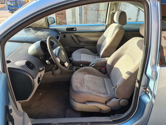Vendo New beetle 1.9 TDI intera per ricambi - Foto 5