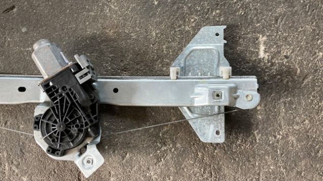 Alzacristallo anteriore SX Citroen C3 del 2014 - Foto 3