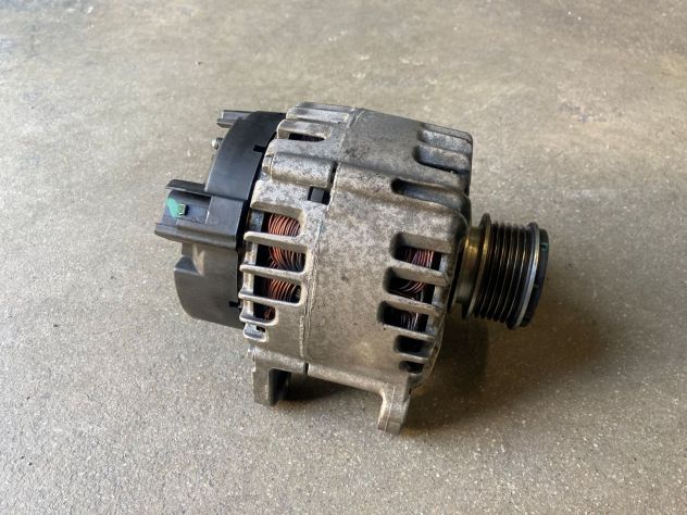 Alternatore Volkswagen Polo 1.2TDI del 2012 (03P903023D) - Foto 3