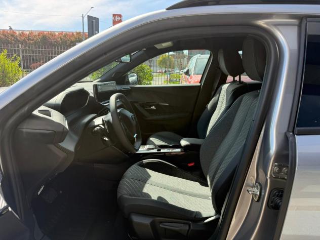 Peugeot 2008 Allure Hybrid 145 e-DCS6 - Foto 9