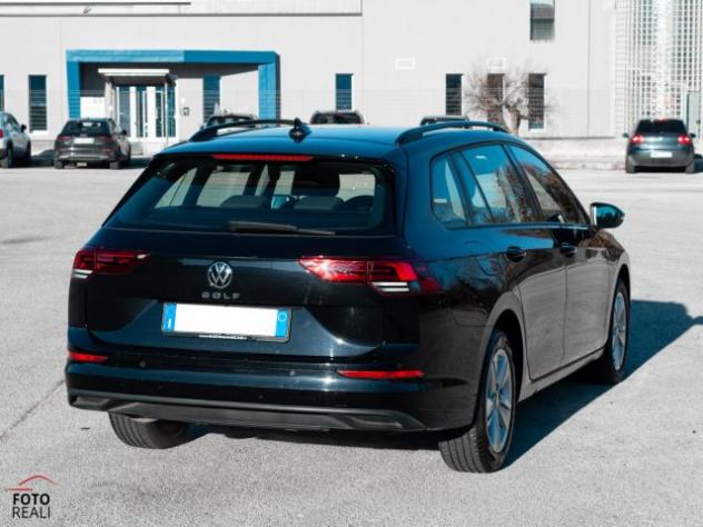 VOLKSWAGEN Golf VARIANT 2.0 TDI 115 CV LIFE LED rif. 24032179 - Foto 6