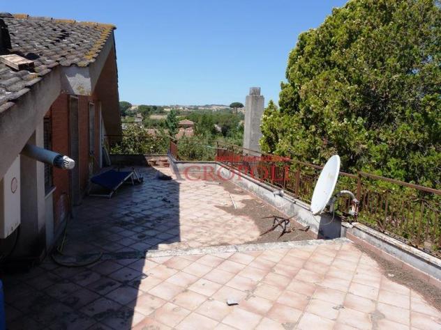 VILLA UNIFAMILIARE ANGUILLARA-CENTRO - VIA COLLE BIADARO - Foto 2