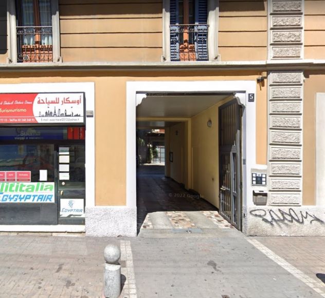 CANTINONE DI 76 mq. IN VIA PADOVA, 5 MILANO