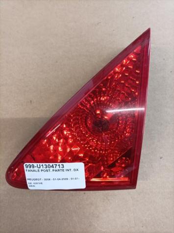 FANALE POST. PARTE INT. DX 999-U1304713 Parti elettriche  Fanaleria  Fanali  Fanale post. dx. PEUGEOT - 3008 - 01-04-2009 - 01-01-2014
