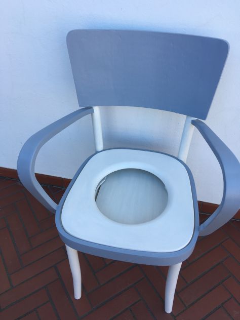 sedia - poltrona (comoda) degli anni 40 vintage shabby bianco grigio - Foto 4