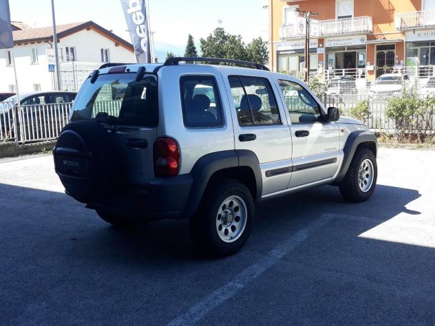 Jeep Cherokee SPORT - Foto 5
