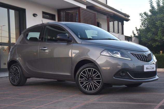 Lancia Ypsilon 1.0 Hybrid Gold