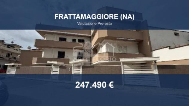 Immobile in asta di 209 m² con più di 5 locali e box auto in vendita a Frattamaggiore