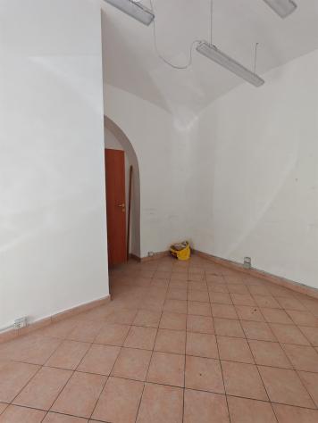 NEGOZIO CON VETRINA SU STRADA, PRATI VIA OSTIA - Foto 9