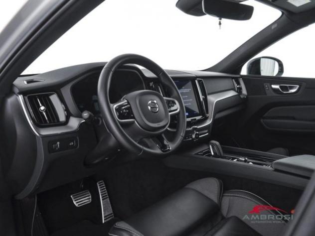VOLVO XC60 B4 (d) AWD Geartronic R-design rif. 23424589 - Foto 8