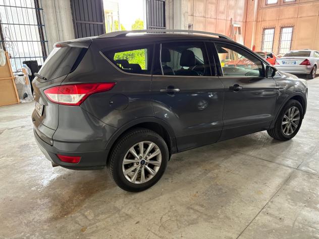 Ford Kuga 2.0 TDCI 150 CV 4WD 4x4 Cambio MANUALE - Foto 3